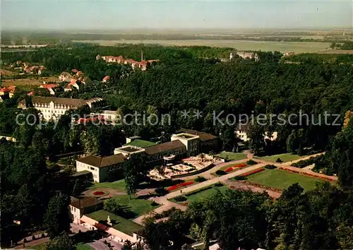 AK / Ansichtskarte Bad_Lippspringe Kurhaus und Kaiser Karls Park Fliegeraufnahme Bad_Lippspringe