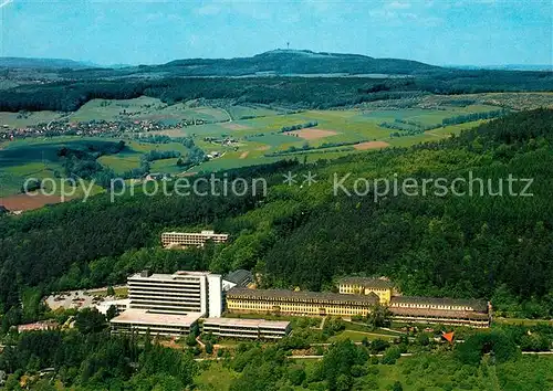 AK / Ansichtskarte Hoexter_Weser Weserbergland Klinik Fliegeraufnahme Hoexter Weser