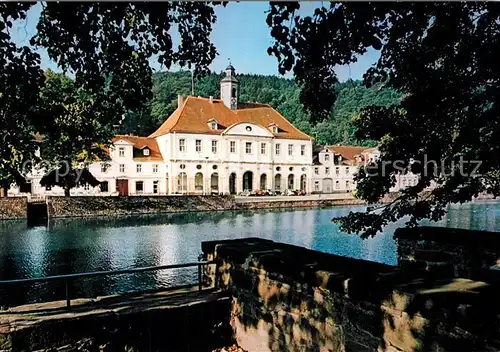 AK / Ansichtskarte Bad_Karlshafen Blick ueber die Weser Rathaus Hafen Bad_Karlshafen