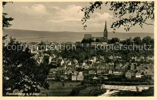 AK / Ansichtskarte Frankenberg_Eder Ortsansicht mit Kirche Frankenberg Eder