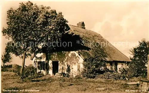 AK / Ansichtskarte Insel_Hiddensee Fischerhaus Insel Hiddensee