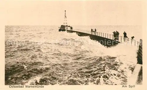 AK / Ansichtskarte Warnemuende_Ostseebad Brandung an der Mole Warnemuende_Ostseebad