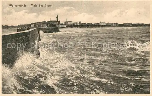 AK / Ansichtskarte Warnemuende_Ostseebad Mole bei Sturm Warnemuende_Ostseebad