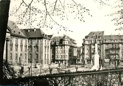 AK / Ansichtskarte Sarreguemines Place du General Sibille Monument Sarreguemines