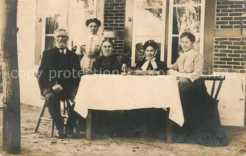 AK / Ansichtskarte Elmshorn Familienbild Elmshorn