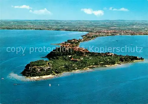 AK / Ansichtskarte Sirmione Halbinsel Fliegeraufnahme Sirmione