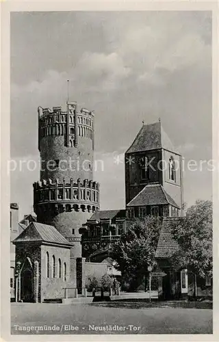 AK / Ansichtskarte Tangermuende Neustaedter Tor Tangermuende