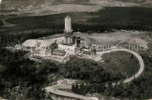 AK / Ansichtskarte Grosser_Feldberg_Taunus Fernseh UKW Sender Aussichtsturm Fernmeldeturm Fliegeraufnahme Grosser_Feldberg_Taunus