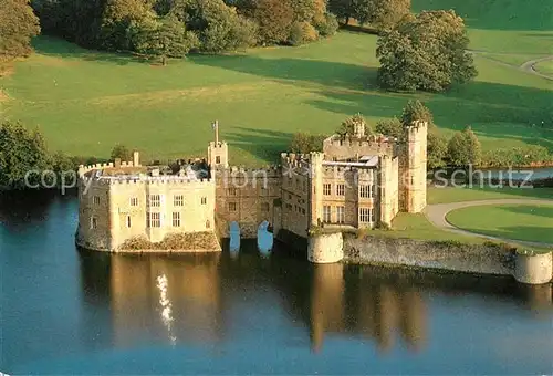 AK / Ansichtskarte Kent Leeds Castle near Maidstone Aerial view Kent