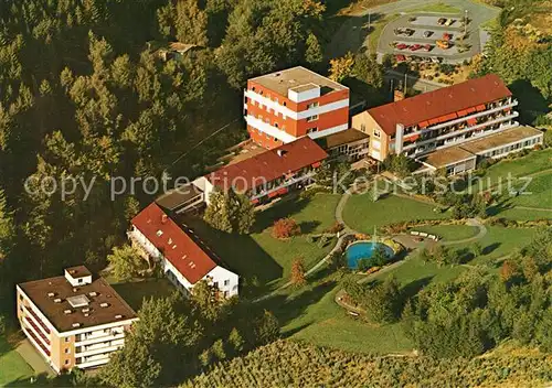 AK / Ansichtskarte Hachen_Sauerland Fliegeraufnahme Sauerlandklinik  Hachen_Sauerland