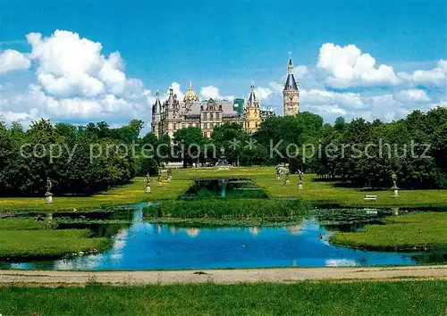 AK / Ansichtskarte Schwerin_Mecklenburg Schloss Schweriner See  Schwerin_Mecklenburg