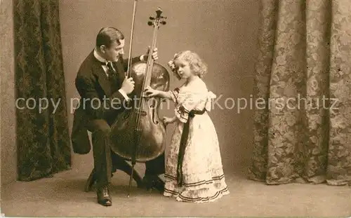 AK / Ansichtskarte Kinder_Child_Enfants Cello Mann  Kinder_Child_Enfants