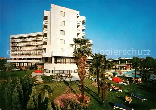 AK / Ansichtskarte Montegrotto_Terme Grand Hotel Esplanade Tergesteo Liegewiese Swimming Pool Montegrotto Terme