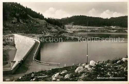 AK / Ansichtskarte Schluchsee Panorama mit Staumauer Schluchsee