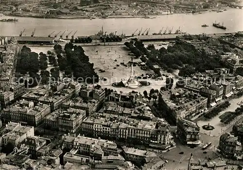 AK / Ansichtskarte Bordeaux Place des Quinconces et la Garonne vue aerienne Bordeaux