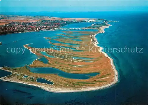 AK / Ansichtskarte Heiligenhafen_Ostseebad Graswarder Vogelschutzgebiet Binnensee Steinwarder Ferienpark Fliegeraufnahme Heiligenhafen_Ostseebad