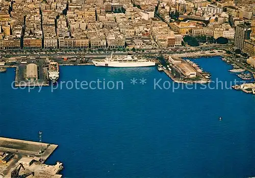 AK / Ansichtskarte Cagliari Porto e Via Roma veduta aerea Cagliari