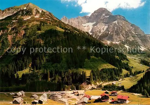 AK / Ansichtskarte Baad_Mittelberg_Kleinwalsertal mit Widderstein und Baerenkopf Allgaeuer Alpen Baad_Mittelberg