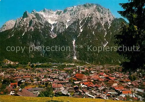 AK / Ansichtskarte Mittenwald_Bayern Panorama mit Karwendelgebirge Mittenwald Bayern