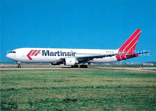 AK / Ansichtskarte Flugzeuge_Zivil Martinair B 767 31A ER PH MCM c n 26470 Flugzeuge Zivil