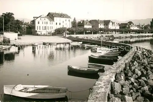 AK / Ansichtskarte Versoix Vu de la jetee les canots de peche Versoix