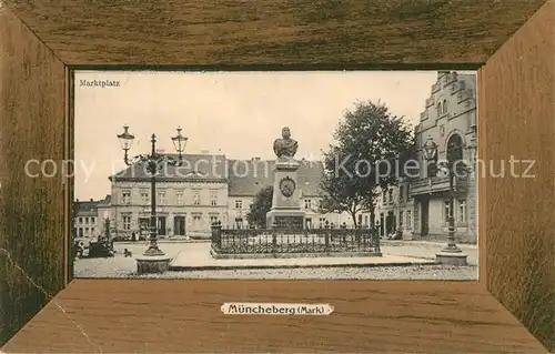 AK / Ansichtskarte Muencheberg Marktplatz Denkmal Bueste Bilderrahmen Muencheberg