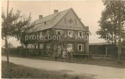 AK / Ansichtskarte Teichstatt_Rybniste Wohnhaus Familienfoto Teichstatt_Rybniste