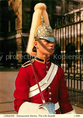 AK / Ansichtskarte London Dismounted Sentries of Lifeguard Whitehall London