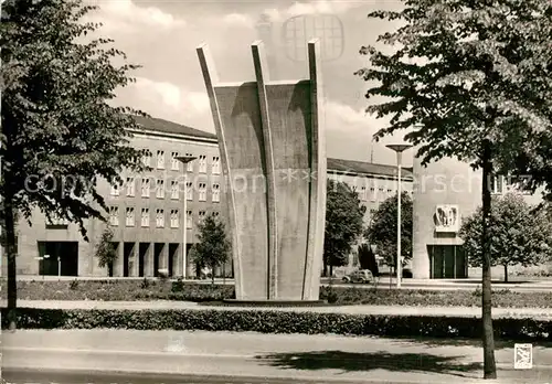 Berlin Denkmal am Platz der Luftbruecke Berlin