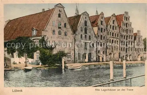 Luebeck Alte Lagerhaeuser an der Trave Luebeck