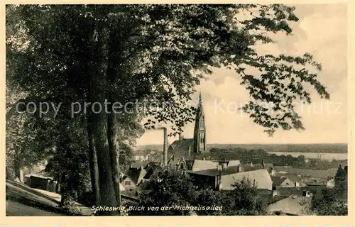 Schleswig_Holstein Blick von der Michaelisallee auf die Kirche Schleswig_Holstein