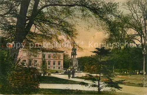 AK / Ansichtskarte Kiel Kaiser Wilhelm Denkmal Reiterstandbild Schlossgarten Kiel