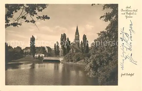 AK / Ansichtskarte Kiel Am kleinen Kiel mit Rathaus und Kirche Kiel