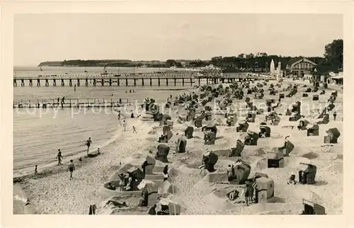 Groemitz_Ostseebad Strandpartie Seebruecke Groemitz_Ostseebad