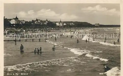 AK / Ansichtskarte Binz_Ruegen Strand Binz_Ruegen