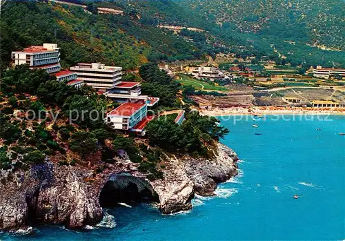 AK / Ansichtskarte Promontorio Litorale Vieste Mattinata Hotel del Faro sulla suggestiva Baia di Pugnochiuso Promontorio