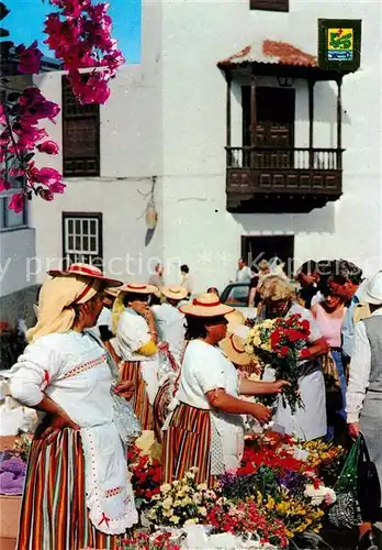 AK / Ansichtskarte Puerto_de_la_Cruz Blumenmarkt Frauen in Tracht Puerto_de_la_Cruz