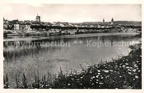 AK / Ansichtskarte Tournus Vue generale aux bords de la Saone Tournus