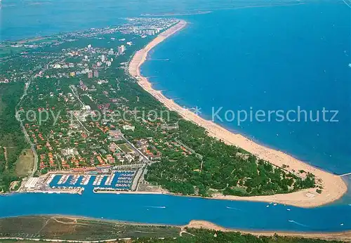 AK / Ansichtskarte Lignano_Sabbiadora Fliegeraufnahme Strand Hafen Lignano Sabbiadora