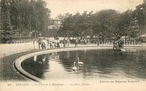 AK / Ansichtskarte Moulins_Allier Place de la Republique  Moulins Allier