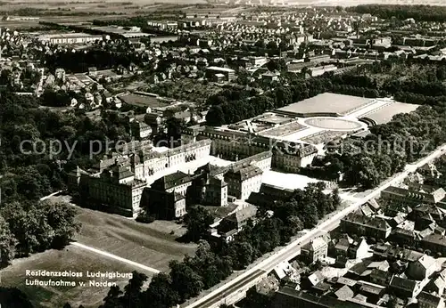 AK / Ansichtskarte Ludwigsburg_Wuerttemberg Residenzschloss Fliegeraufnahme Ludwigsburg Wuerttemberg