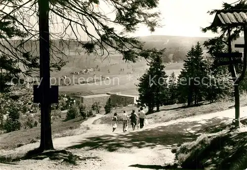 AK / Ansichtskarte Oberwiesenthal_Erzgebirge Panorama Blick vom Eckbauer zum FDGB Erholungsheim am Fichtelberg Oberwiesenthal Erzgebirge