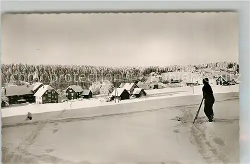 AK / Ansichtskarte Kniebis_Freudenstadt Winterlandschaft Skifahrer Kurort im Schwarzwald Kniebis_Freudenstadt