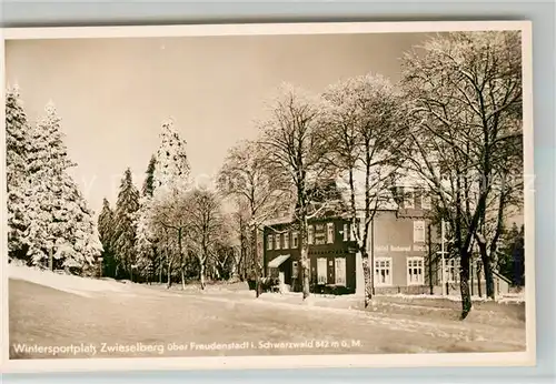 AK / Ansichtskarte Zwieselberg_Freudenstadt Hotel Pension Hirschen Post mit Haus Hermann im Winter Kurort im Schwarzwald Zwieselberg_Freudenstadt