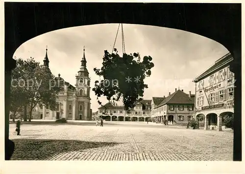 AK / Ansichtskarte Ludwigsburg_Wuerttemberg Marktplatz mit Stadtkirche Ludwigsburg Wuerttemberg