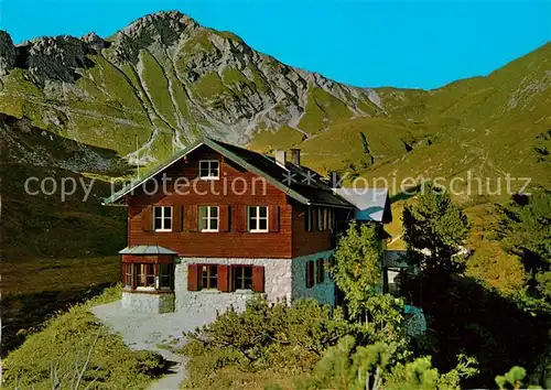 AK / Ansichtskarte Landsbergerhuette am oberen Traualpsee Landsbergerhuette