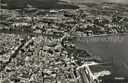 AK / Ansichtskarte Konstanz_Bodensee Fliegeraufnahme Konstanz_Bodensee