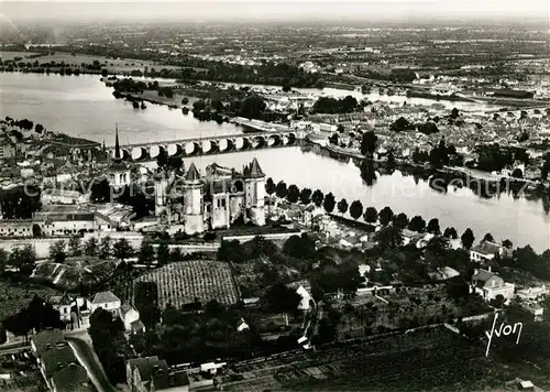 AK / Ansichtskarte Saumur Fliegeraufnahme Chateaux de la Loire Saumur