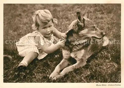 AK / Ansichtskarte Schaeferhunde Kind Grete Eckert Linden Verlag  Schaeferhunde