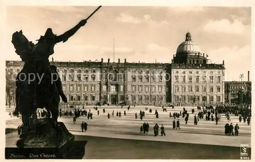 AK / Ansichtskarte Berlin Schloss Berlin